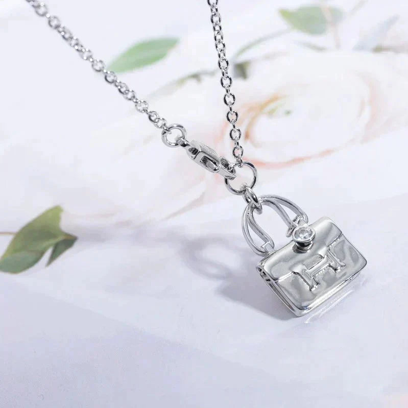 [Bling Jewelrys ]AMULETTE PEDANT SILVER NECKLACE