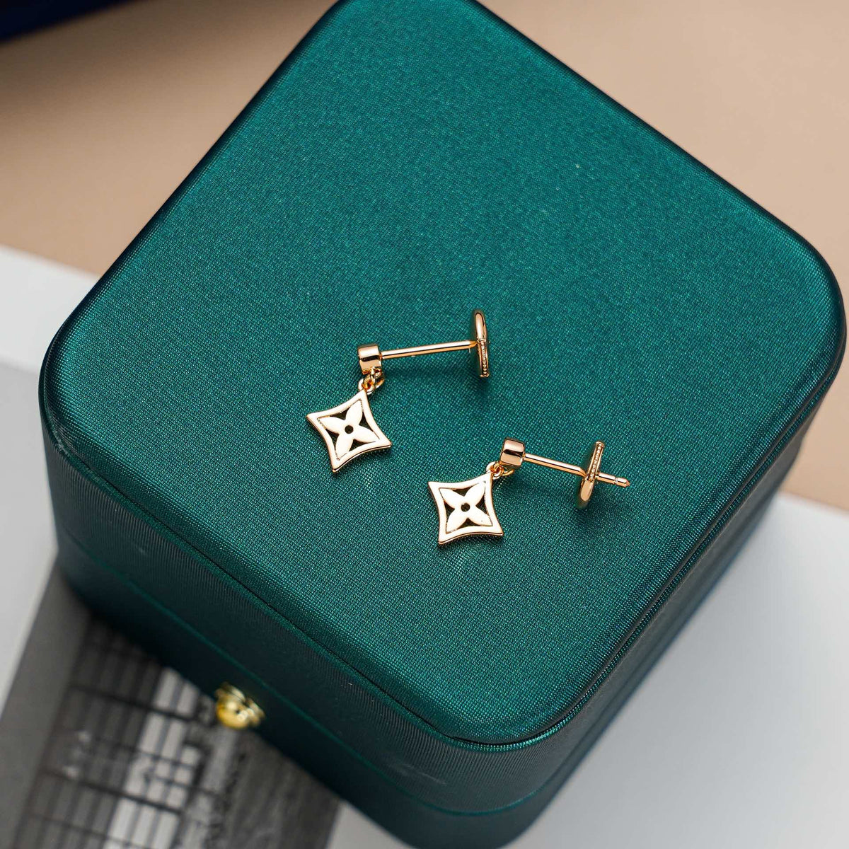 [Bling Jewelrys ]STAR EARRINGS GOLD
