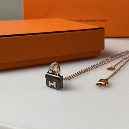 [Bling Jewelry] CONSTANCE SCHWARZES ANHÄNGER-HALSKETTE IN ROSÉGOLD