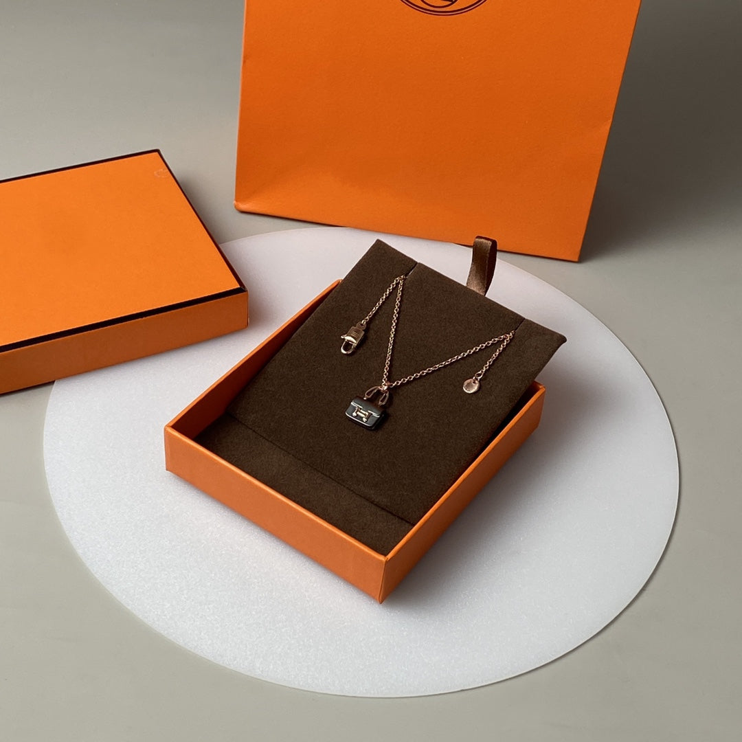 [Bling Jewelry] CONSTANCE SCHWARZES ANHÄNGER-HALSKETTE IN ROSÉGOLD