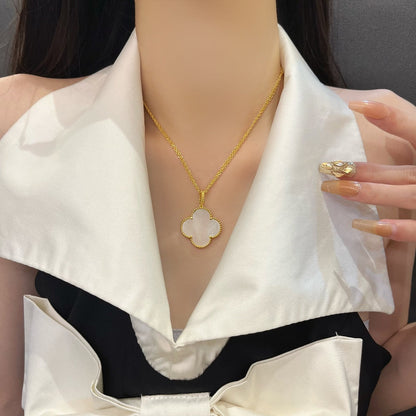 {
"CLOVER 25MM MOP LARGE PENDANT NECKLACE": "KLEEBLATT 25MM MUTTERPERL GROSSE ANHÄNGERKETTE"
}