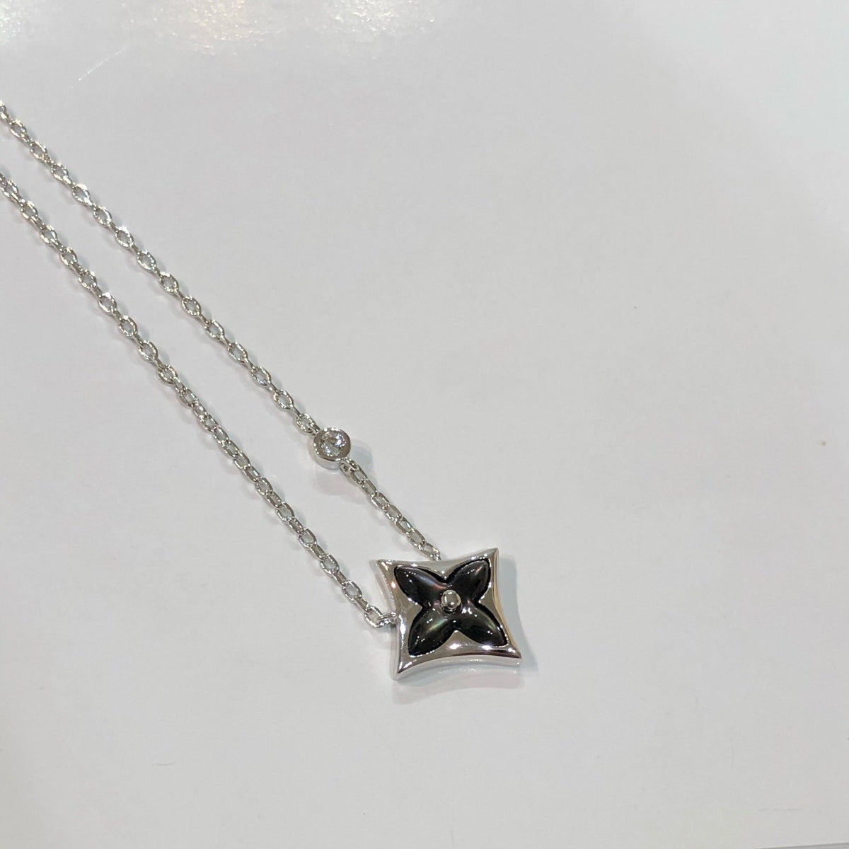 [Bling Jewelrys ]STAR BLACK MOP NECKLACE