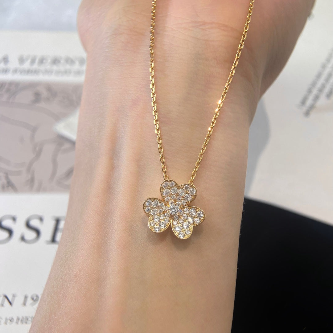 [Bling Jewelrys ]BLUMEN-DIAMANT-HALSKETTE