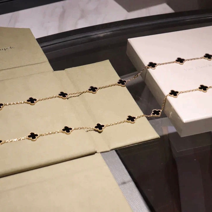 [Bling Jewelrys ]CLOVER 20 MOTIFS ONYX NECKLACE