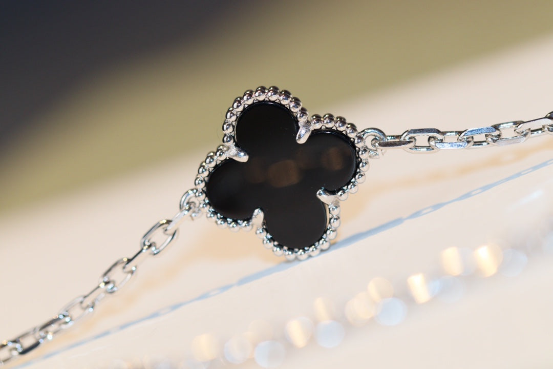 [Bling Jewelrys ]クローバー 20モチーフ オニキス ダイヤモンド シルバー