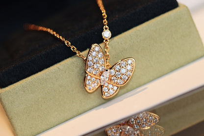 {
  "Bling Jewelrys": "Bling Jewelrys",
  "BUTTERFLY DIAMOND NECKLACE": "SCHMETTERLINGS-DIAMANTHALSKETTE"
}
