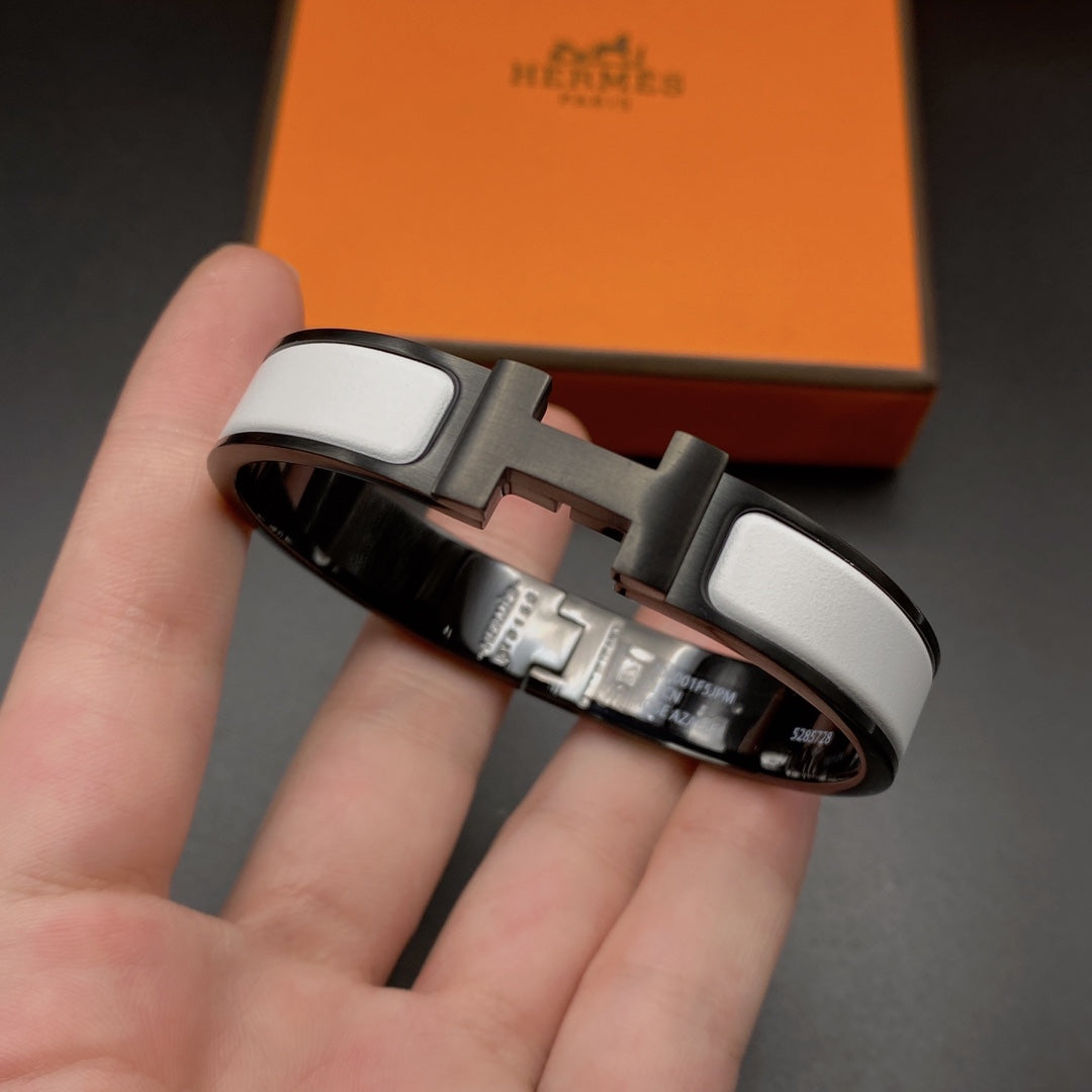 [Bling Jewelrys ]H BRACELET 12MM BLACK WHITE CERAMIC
