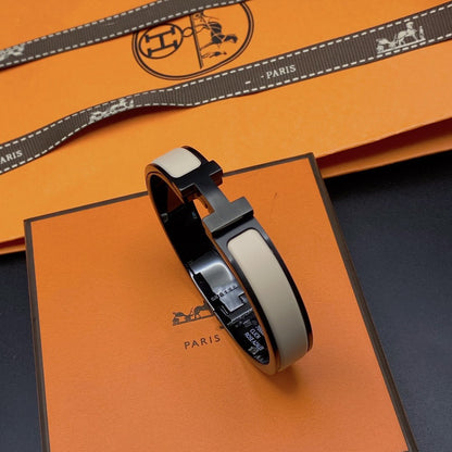 [Bling Jewelrys ]H ARMBAND 12MM SCHWARZ BEIGE KERAMIK