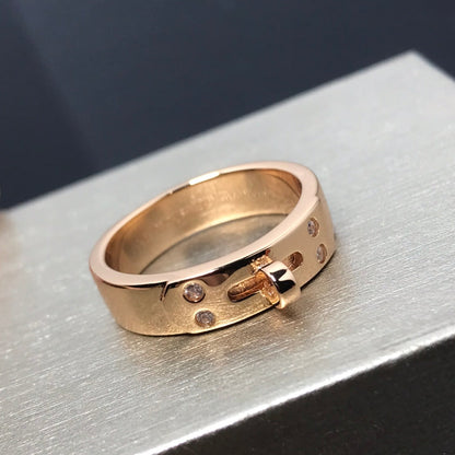 {
  "Bling Jewelrys": "ブリングジュエリー",
  "KELLY MEDIUM RING": "ケリー ミディアム リング"
}