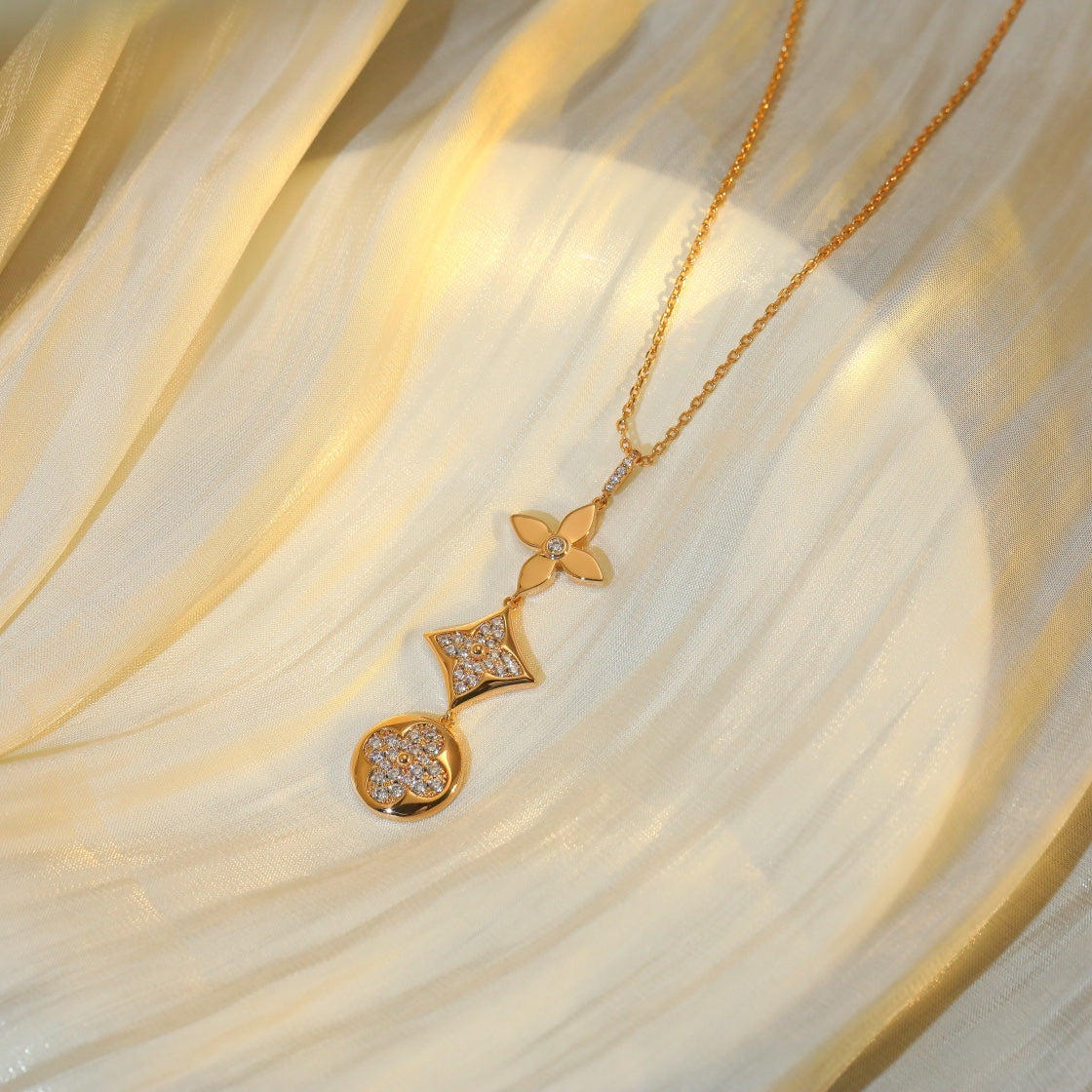 [Bling Jewelrys ]STAR AND SUN DIAMOND PINK GOLD NECKLACE