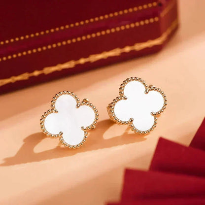 [Bling Jewelrys ]CLOVER MEDIUM 1 MOTIFS  WHITE MOP STUD EARRINGS