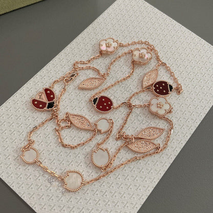 {"Bling Jewelrys": "Bling Jewelrys", "LUCKY SPRING 15 MOTIFS ROSE GOLD NECKLACE": "LUCKY SPRING HALSKETTE MIT 15 MOTIVEN IN ROSÉGOLD"}