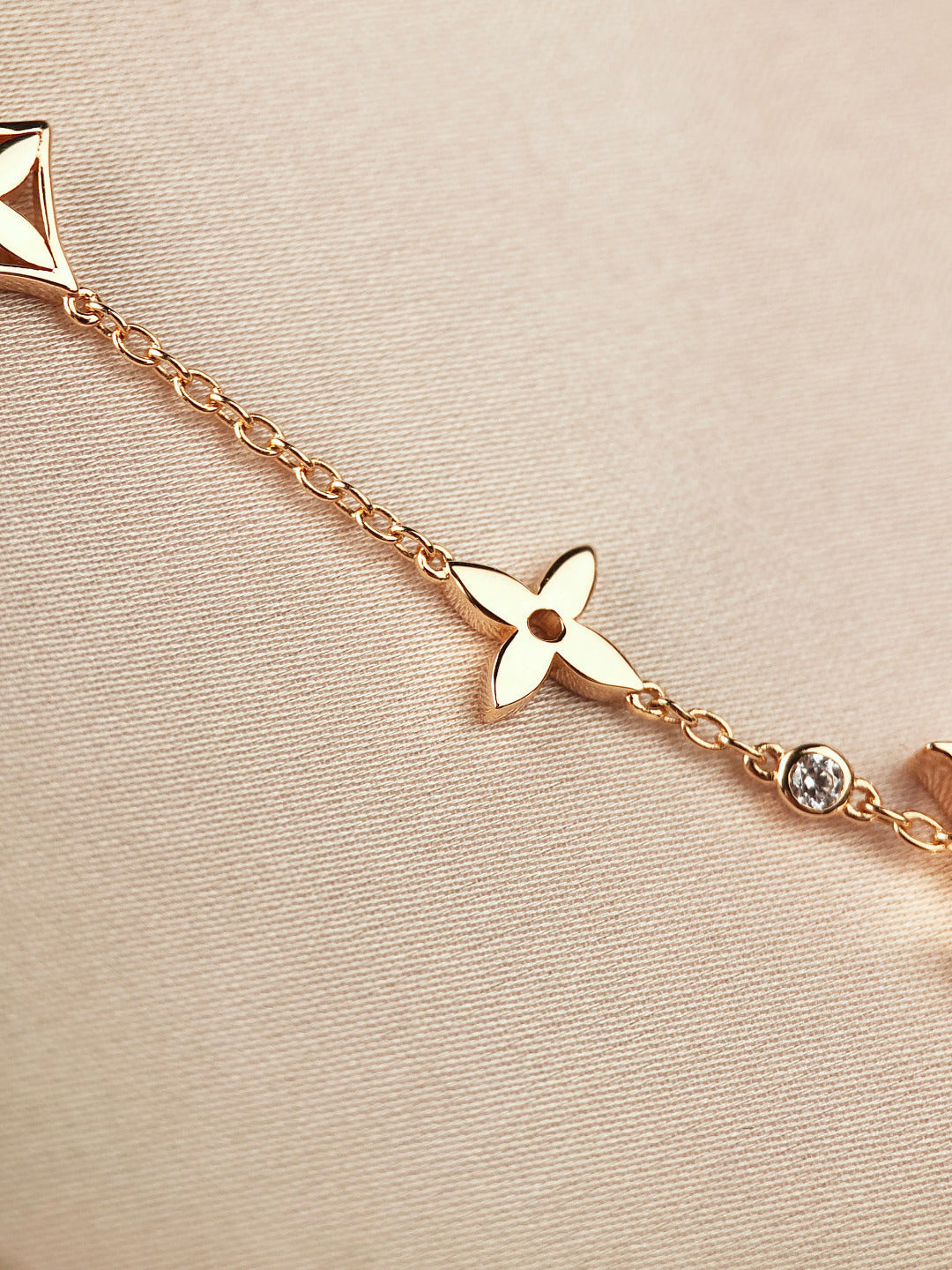 [Bling Jewelrys ]STAR AND SUN 7 MOTIFS GOLD BRACELET