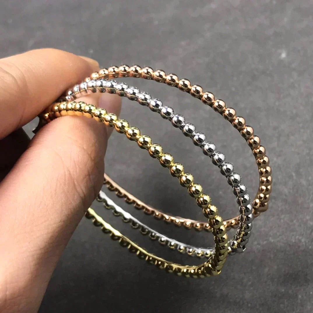 {
  "Bling Jewelrys": "ブリング・ジュエリー",
  "PERLEE PEARLS BRACELET": "パール・ブレスレット"
}