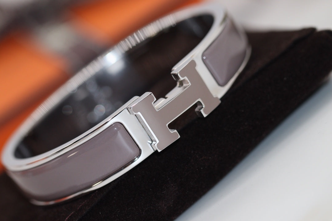 {
  "Bling Jewelrys ": "ブリングジュエリー",
  "H BRACELET 12MM BROWN": "Hブレスレット 12MM ブラウン"
}