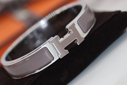{
  "Bling Jewelrys ": "ブリングジュエリー",
  "H BRACELET 12MM BROWN": "Hブレスレット 12MM ブラウン"
}