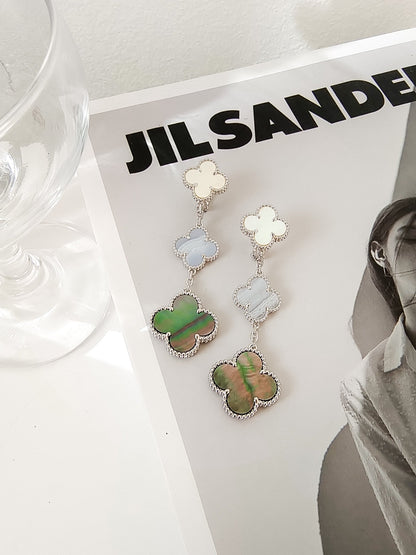 {
"Bling Jewelrys ": "ブリング・ジュエリー",
"CLOVER 3 MOTIFS CHALCEDONY DARK MOP SILVER EARRINGS": "クローバー 3モチーフ カルセドニー ダークマザーオブパール シルバーピアス"
}