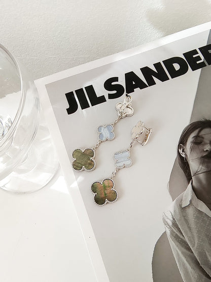 {
"Bling Jewelrys ": "ブリング・ジュエリー",
"CLOVER 3 MOTIFS CHALCEDONY DARK MOP SILVER EARRINGS": "クローバー 3モチーフ カルセドニー ダークマザーオブパール シルバーピアス"
}