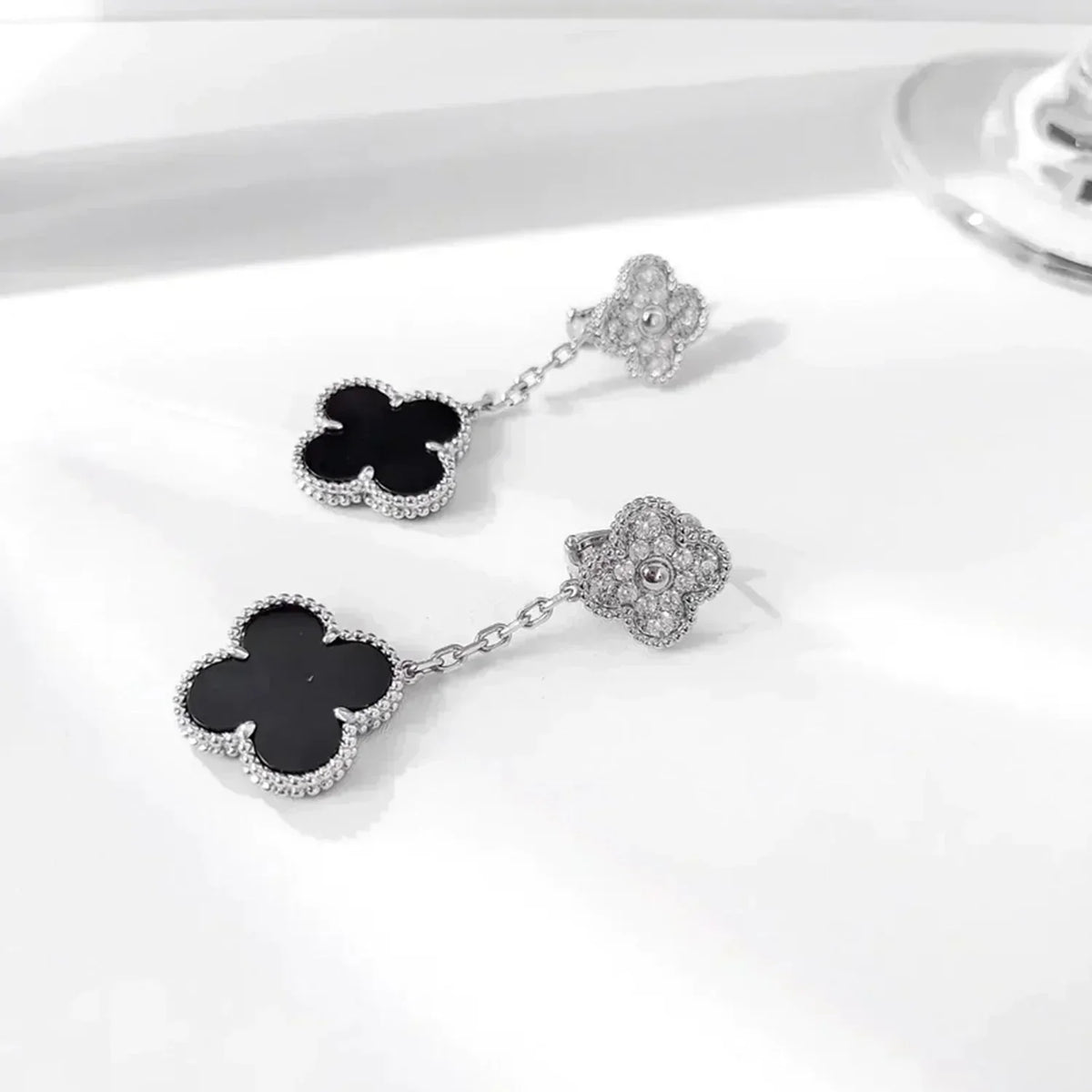 [Bling Jewelrys ]CLOVER 2 MOTIFS  DIAMOND ONYX EARRINGS SILVER