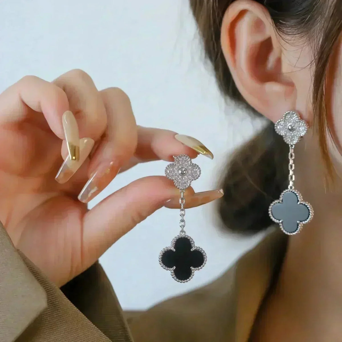 [Bling Jewelrys ]CLOVER 2 MOTIFS  DIAMOND ONYX EARRINGS SILVER