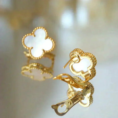 [Bling Jewelrys ]CLOVER MEDIUM 1 MOTIFS  WHITE MOP STUD EARRINGS