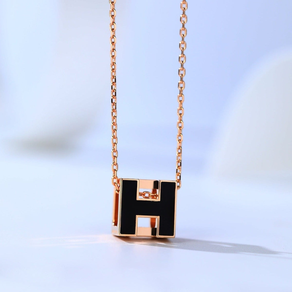 [Bling Jewelrys ]H CAGE PINK GOLD NECKLACE
