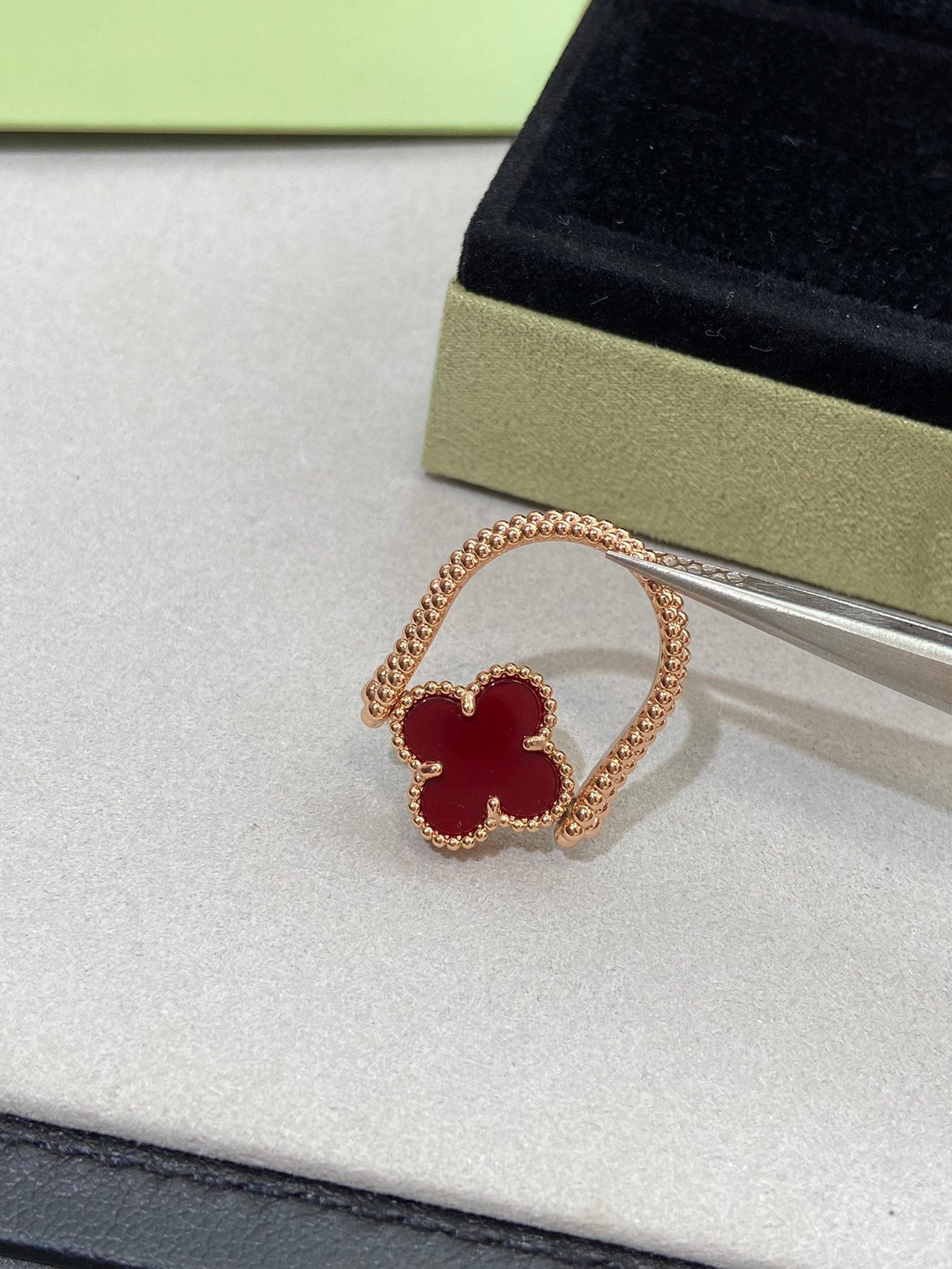 [Bling Jewelrys ]CLOVER RIVERSIBLE PINK GOLD RING
