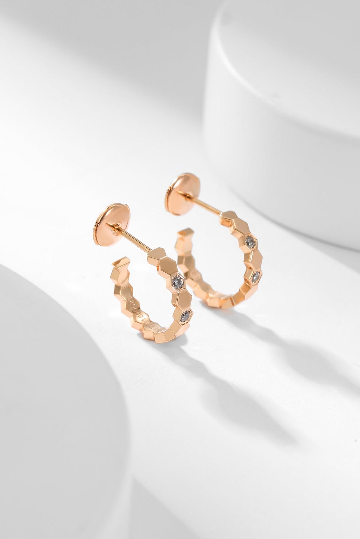 [Bling Jewelrys ]BEE LOVE DIAMOND HOOP EARRINGS