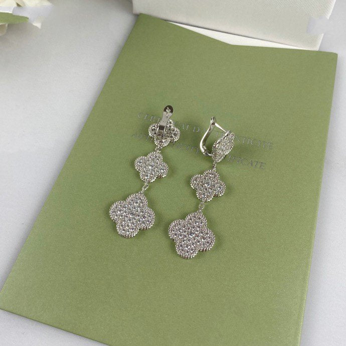 [Bling Jewelrys ]クローバー 3モチーフ ダイヤモンド シルバー ドロップピアス