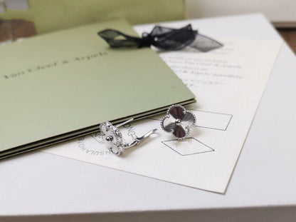 [Bling Jewelrys ]CLOVER MEDIUM STUD EARRINGS