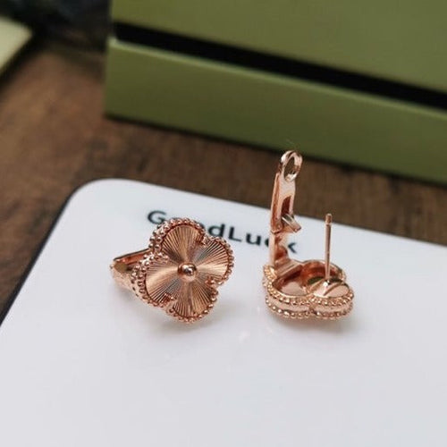 [Bling Jewelrys ]CLOVER MEDIUM STUD EARRINGS