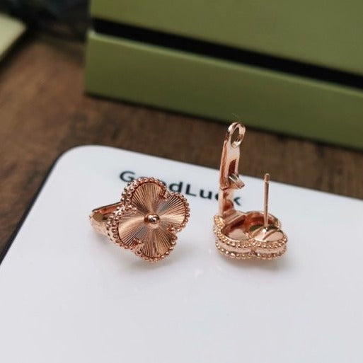 [Bling Jewelrys ]CLOVER MEDIUM STUD EARRINGS