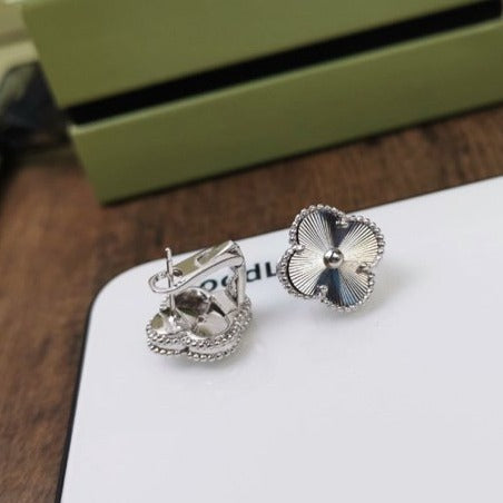 [Bling Jewelrys ]CLOVER MEDIUM STUD EARRINGS