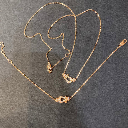 {
"Bling Jewelrys ": "ブリング・ジュエリー",
"FORCE 10 DIAMOND PINK GOLD NECKLACE MINI MODEL": "フォース10 ダイヤモンド ピンクゴールド ネックレス ミニモデル"
}