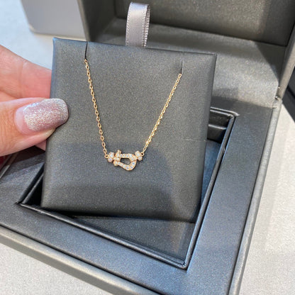 {
"Bling Jewelrys ": "ブリング・ジュエリー",
"FORCE 10 DIAMOND PINK GOLD NECKLACE MINI MODEL": "フォース10 ダイヤモンド ピンクゴールド ネックレス ミニモデル"
}