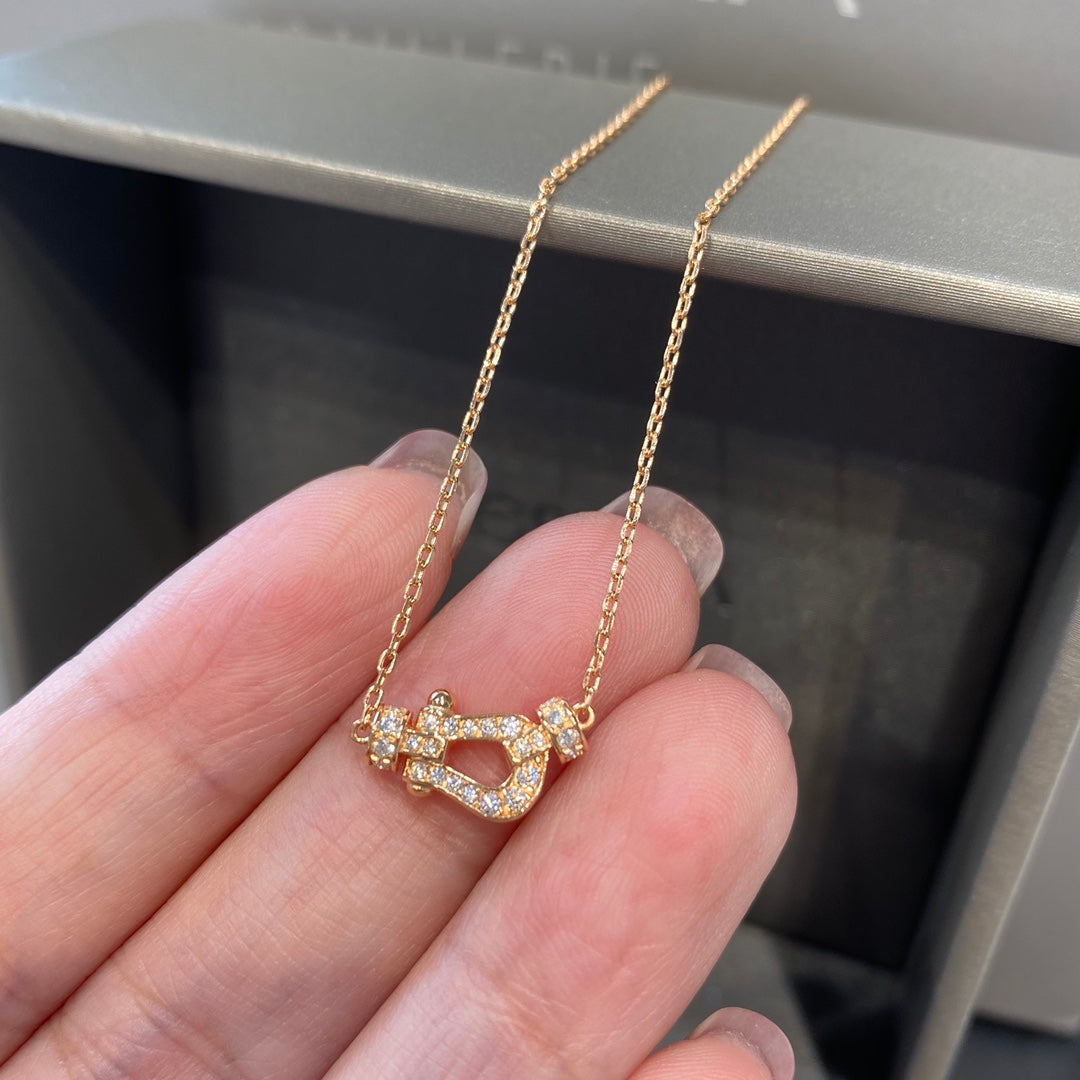 {
"Bling Jewelrys ": "ブリング・ジュエリー",
"FORCE 10 DIAMOND PINK GOLD NECKLACE MINI MODEL": "フォース10 ダイヤモンド ピンクゴールド ネックレス ミニモデル"
}
