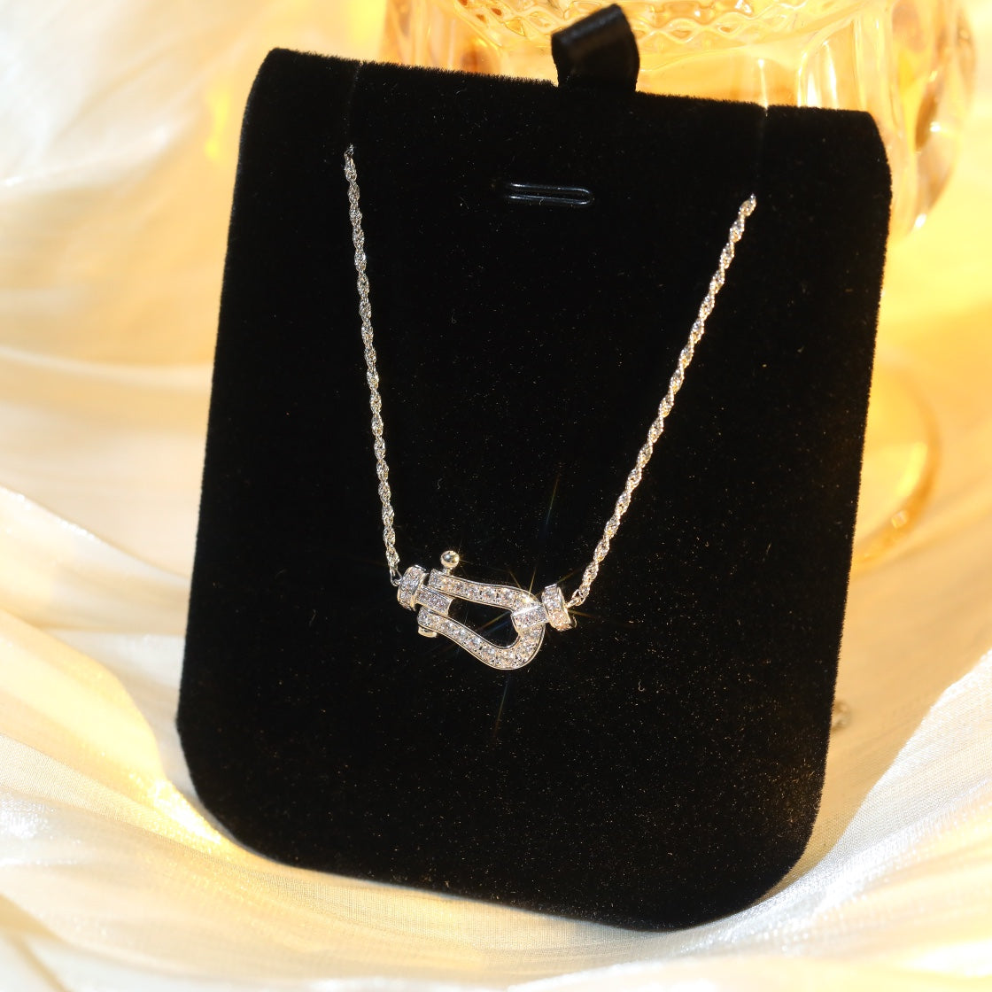 {
  "Bling Jewelrys ": "Bling Jewelrys ",
  "FORCE 10 DIAMOND SILVER NECKLACE MINI MODEL": "FORCE 10 DIAMANT-HALSKETTE SILBER MINI-MODELL"
}