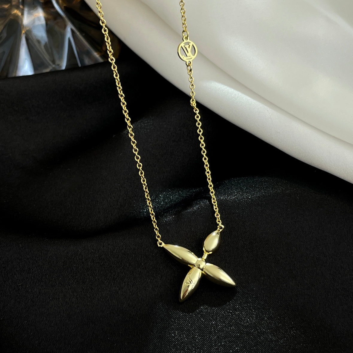 [Bling Jewelrys ]LOUISETTE GOLD NECKLACE