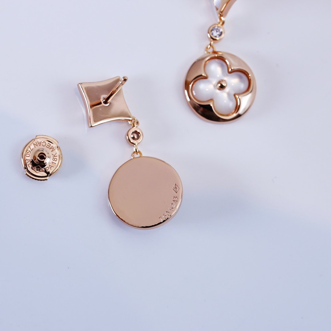 {
  "[Bling Jewelrys ]STAR AND SUN PINK GOLD MOP DROP EARRINGS": "【Bling Jewelry】スター＆サン ピンクゴールド マザーオブパール ドロップピアス"
}