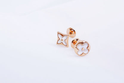 {
  "Bling Jewelrys ": "ブリング・ジュエリー",
  "STAR AND SUN PINK GOLD MOP STUD EARRINGS": "スター＆サン ピンクゴールド MOP スタッドピアス"
}