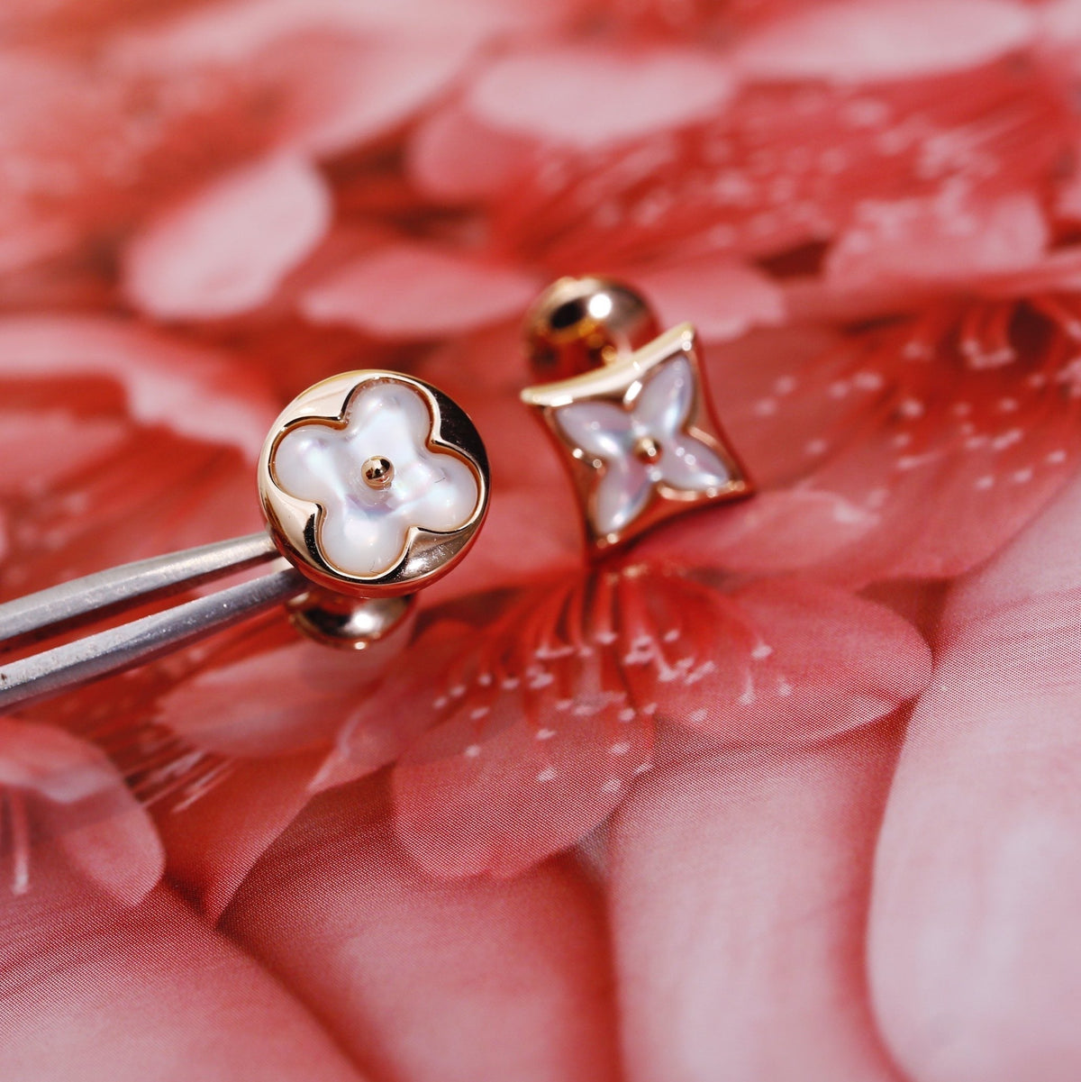 {
  "Bling Jewelrys ": "ブリング・ジュエリー",
  "STAR AND SUN PINK GOLD MOP STUD EARRINGS": "スター＆サン ピンクゴールド MOP スタッドピアス"
}