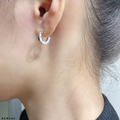 {
"Bling Jewelrys ": "ブリングジュエリー",
"LOVE MINI EARRINGS": "ラブ・ミニ・イヤリング"
}