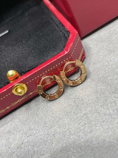 {
"Bling Jewelrys ": "ブリングジュエリー",
"LOVE MINI EARRINGS": "ラブ・ミニ・イヤリング"
}