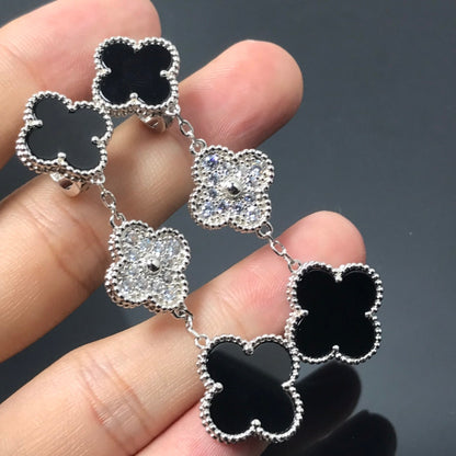 {
  "[Bling Jewelrys ]CLOVER 3 MOTIF DIAMOND ONYX SILVER EARRINGS": "[Bling Jewelry] クローバー 3モチーフ ダイヤモンド オニキス シルバーピアス"
}