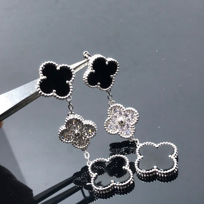 {
  "[Bling Jewelrys ]CLOVER 3 MOTIF DIAMOND ONYX SILVER EARRINGS": "[Bling Jewelry] クローバー 3モチーフ ダイヤモンド オニキス シルバーピアス"
}