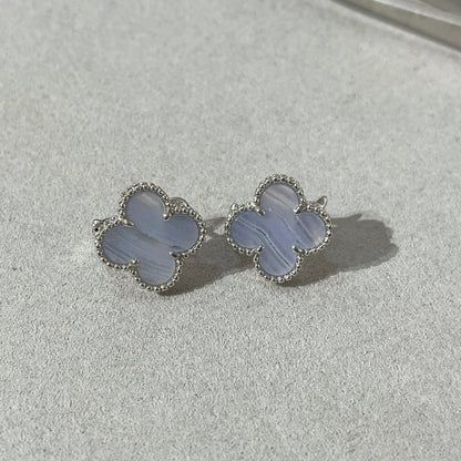 [Bling Jewelrys ]CLOVER CHALCEDONY SILVER STUD EARRINGS