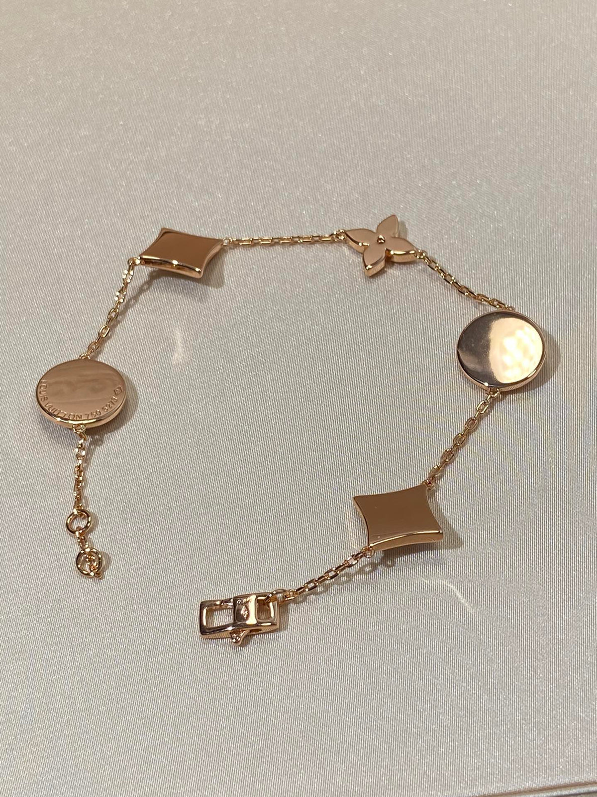 [Bling Jewelrys ]STAR AND SUN 5 MOTIF MOP PINK GOLD BRACELET