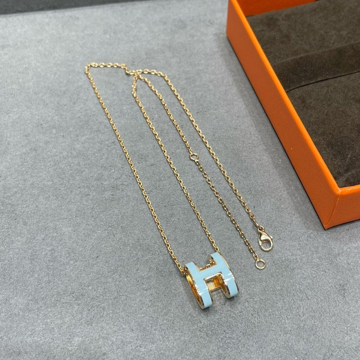 [Bling Jewelrys ]POP H SKY BLUE NECKLACE