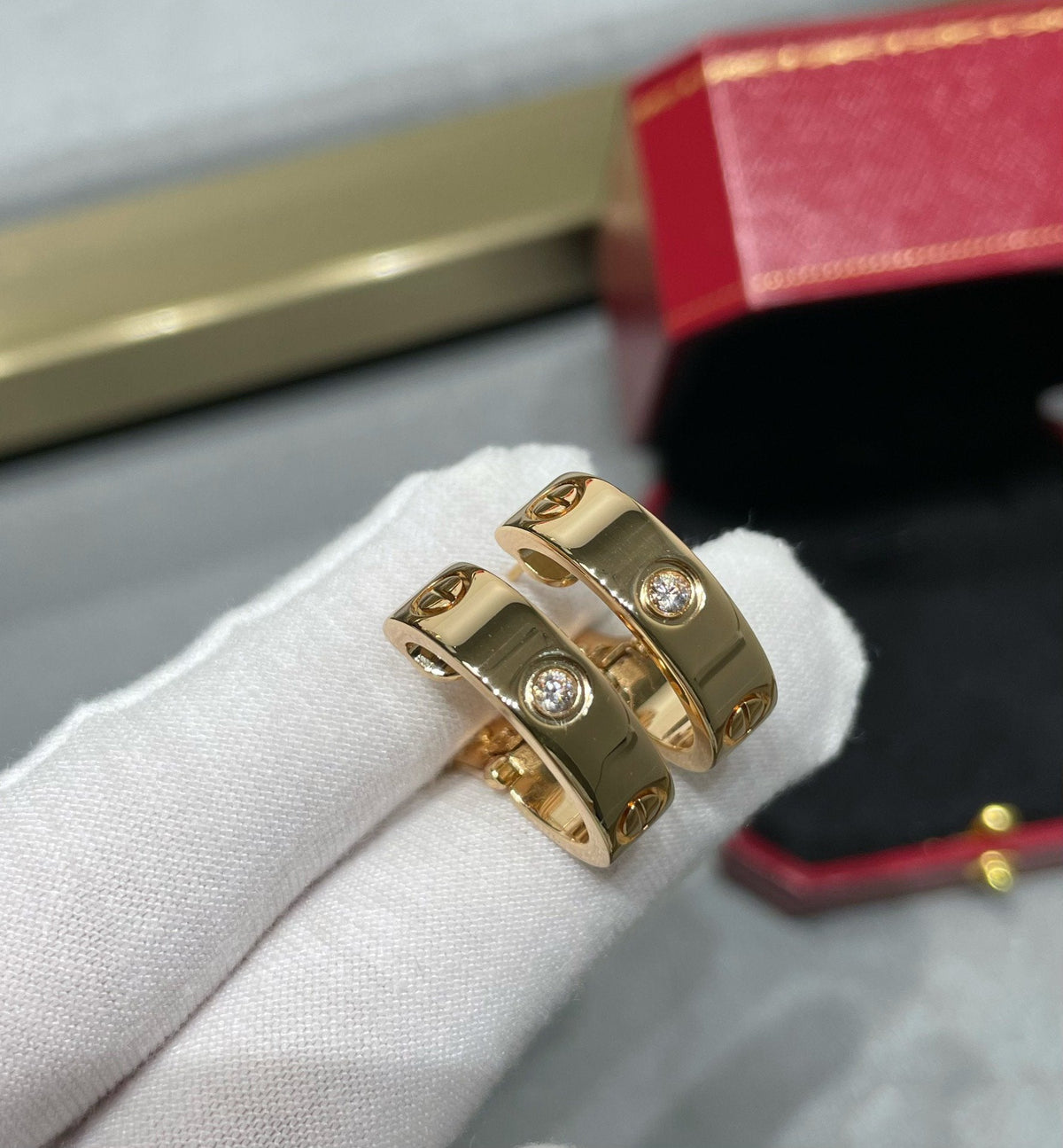 [Bling Jewelrys ]LOVE 5.5MM 1 DIAMOND EARRINGS