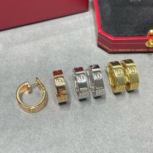 {
  "Bling Jewelrys": "ブリングジュエリー",
  "LOVE 5.5MM EARRINGS": "LOVE 5.5mm ピアス"
}